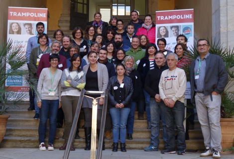 Projet inspirant pour les petites villes aux frontières - Trampoline, favoriser la mobilité transfrontalière et l'emploi des jeunes dans les Pyrénées